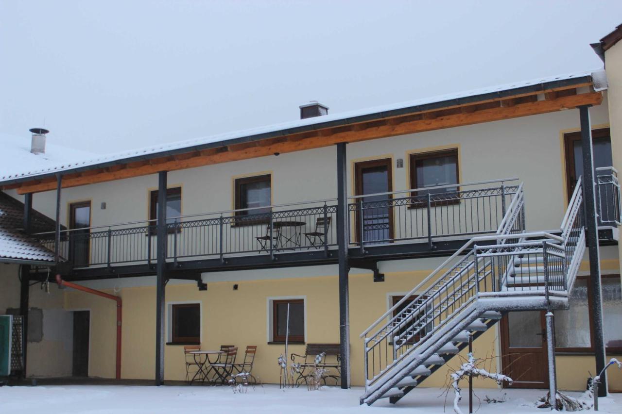 Preuschens Hof Lägenhet Egloffstein Exteriör bild